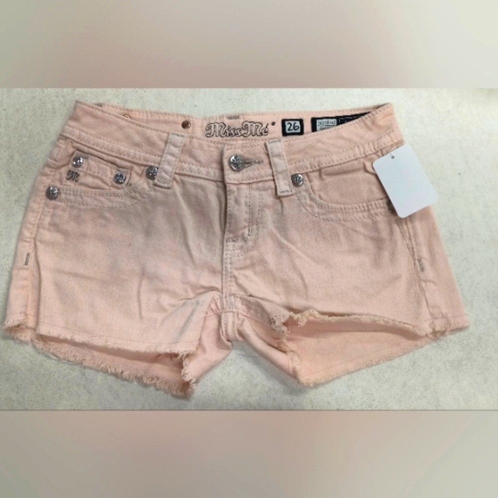 Miss Me JE5787H2 shorts Size 26 Inseam 3 peach color with sparkle embellishments